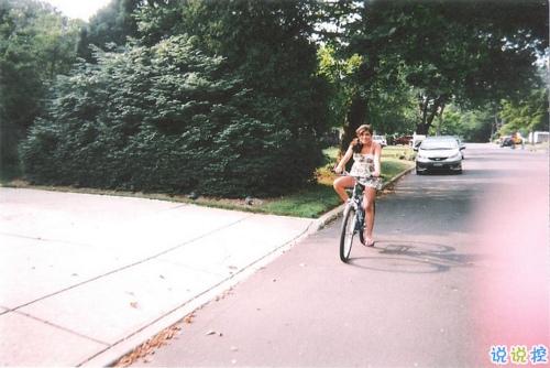 有時(shí)幸福又難過(guò)傷感的說(shuō)說(shuō)帶圖 暗戀是一個(gè)人的兵荒馬亂10