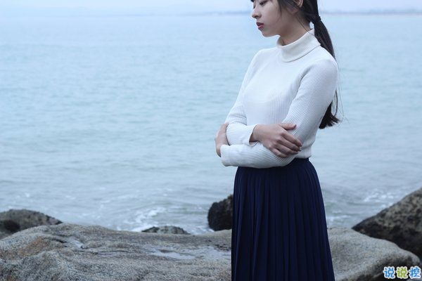 關(guān)于那些悄悄喜歡一個(gè)人的心情的心酸句子和圖片3