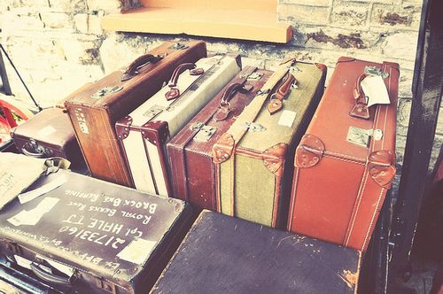 關(guān)于現(xiàn)實生活人生的哲理說說帶圖片 一個人活著應(yīng)該永遠要把目光投向遠方2