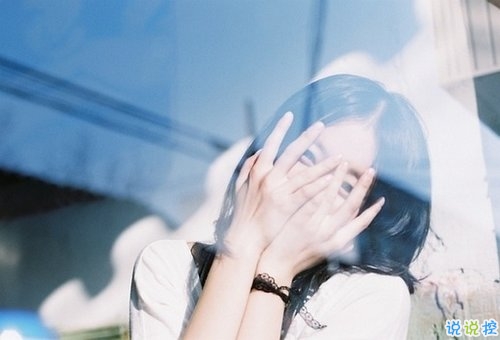 文字控偏愛(ài)的治愈系溫暖說(shuō)說(shuō)帶圖片 我與世界只差一個(gè)你13