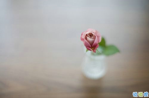 心里有事失眠的說(shuō)說(shuō)2019最新 失眠夜述說(shuō)心事的傷感句子1