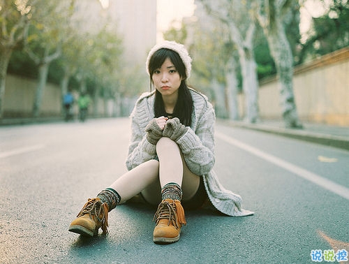 慢慢一個(gè)人收起心酸學(xué)會堅(jiān)強(qiáng)的傷感說說 心痛也要一個(gè)人走的傷感說說2