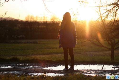 生活很現(xiàn)實(shí)又扎心的個性說說 非?，F(xiàn)實(shí)的說說20181