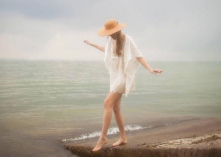 那些讓你聽到忍不住哭泣的經(jīng)典歌詞圖片說說11