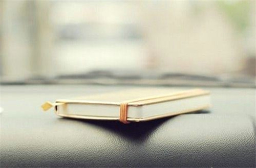 關(guān)于愛情的有意思的文藝句子 愛她是我做過的最好的事13