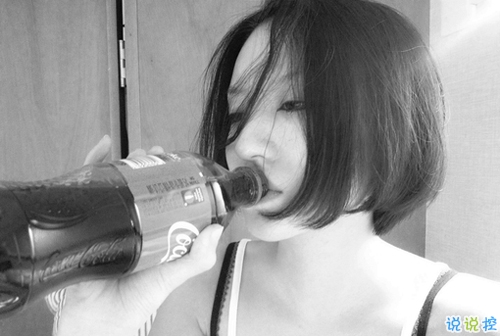 一句話經(jīng)典愛(ài)情說(shuō)說(shuō)帶圖片 長(zhǎng)大后我們都得學(xué)會(huì)的愛(ài)情哲理1