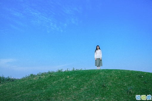 那些和青春夏天有關(guān)的唯美簡(jiǎn)單小清新圖片句子 陽(yáng)光傾落風(fēng)雨都不舍15