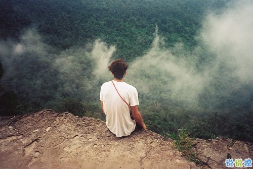 愛錯了人換來一身傷痕的說說大全 親身經(jīng)歷愛情得到的經(jīng)典傷感說說6