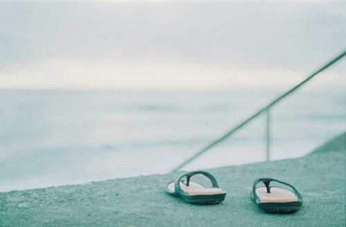 你們當(dāng)年是因?yàn)槭裁炊x擇的如今的大學(xué)呢？1