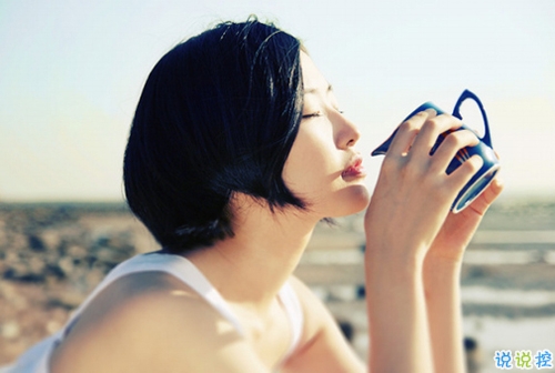 感悟生活的經(jīng)典句子心情說(shuō)說(shuō) 我在改變只是時(shí)間來(lái)不及1