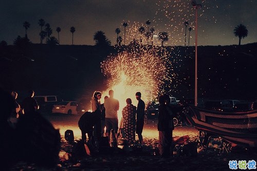 現(xiàn)實(shí)又很扎心的一句話經(jīng)典說說 寫給自己的經(jīng)典一段話說說1