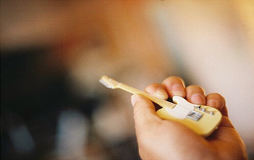 你們當(dāng)年是因?yàn)槭裁炊x擇的如今的大學(xué)呢？2