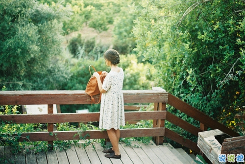 深夜里感到孤獨(dú)一個(gè)人特別沮喪時(shí)發(fā)的說說 很沮喪失望的經(jīng)典說說2