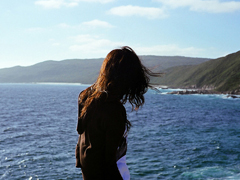 精辟又內(nèi)涵的個性說說心情短語 對人生思考的個性心情說說