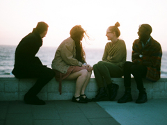 又是一個(gè)元?dú)鉂M滿的九月你好九月的經(jīng)典說說 九月也要加油鴨的經(jīng)典哲理說說