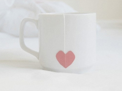 27句經(jīng)典說說精選觸動心弦 抱那么多希望還不如用力抱抱自己