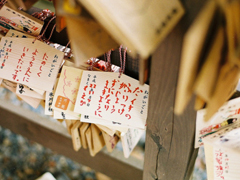 喜歡一個(gè)人的心酸愛情說說 只不過是因?yàn)橄矚g你才感到難過的愛情說說