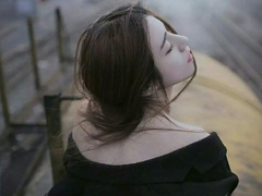 始終放不下一個(gè)人的愛(ài)情說(shuō)說(shuō) 愛(ài)情讓人好心累的傷感說(shuō)說(shuō)