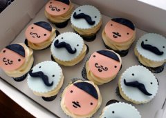 搞笑扣扣說說：上課睡覺覺，下課打鬧鬧，考試死翹翹