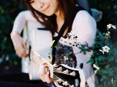 兩個(gè)人感情中的甜蜜心酸往事 關(guān)于愛情的說說