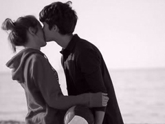 哪里會(huì)有人喜歡孤獨(dú)，不過(guò)是不喜歡失望罷了