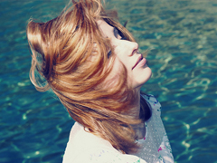 唯美簡(jiǎn)單的治愈系說說帶圖片 山月孤寂只是未見我