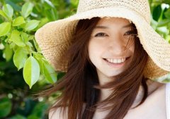 感悟人生的說說帶圖片：流過淚的眼睛更明亮，滴過血的心靈更堅強