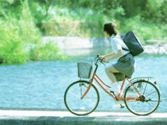 文字控關(guān)于青春成長的唯美說說和圖片 年華是一場無聲劇