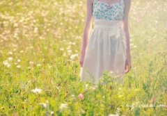 有意境的說說帶圖片：走哪都想你，是我背著你干的最肉麻的事