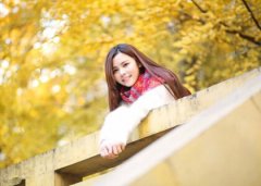 唯美說(shuō)說(shuō)帶圖片：后來(lái)我又遇見(jiàn)很多陰天，卻再不敢冒雨去見(jiàn)你一面