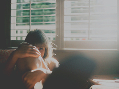 2018最精辟最火的愛情說說配圖 關(guān)于愛情的經(jīng)典哲理說說