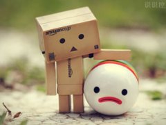 空間經(jīng)典說說帶圖片：別嫌棄我幼稚，我對不熟的人才會(huì)用腦子