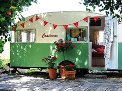 適合喜歡一個(gè)人時(shí)發(fā)的甜蜜愛(ài)情說(shuō)說(shuō)帶圖片 ?有你有我有吃的就又是美好的一天