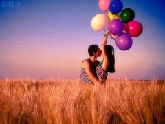 愛一個(gè)人的說說帶圖片：喜歡就是這樣，怕你知道，又怕你不知道