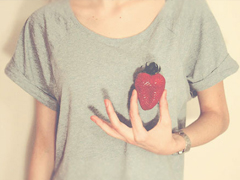 女生個性說說經(jīng)典霸氣帶圖片 知道自己不討喜那就乖一點(diǎn)