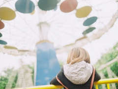有個性的但還是很溫暖的圖片句子 我曾一想到你就會傻笑現(xiàn)在竟然記不清你的臉