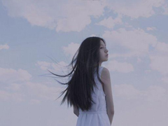 那些愛而不得的心酸和傷感圖片句子 似曾已看過極光海洋和彩虹