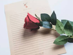 哪句歌詞讓你熱淚盈眶圖片帶字 從前從前有個(gè)人愛(ài)你很久