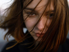 qq空間郁悶說說配圖傷感：有時(shí)自己也捉摸不透自己