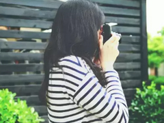 心里特別難受的句子有點(diǎn)想哭 能讓人哭的句子瞬間淚崩