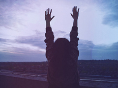 男生無(wú)奈心煩的心情短語(yǔ) 心情不好感到悲傷的男生說(shuō)說(shuō)