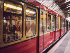 生活很累很現(xiàn)實(shí)的傷感說說 感到壓抑壓力很大的傷感說說