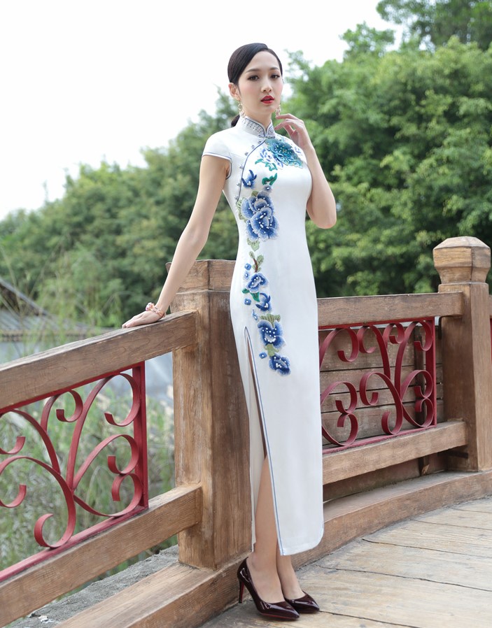 改良匠心啟航閱讀發(fā)現(xiàn)旗袍之美，復(fù)古中式旗袍