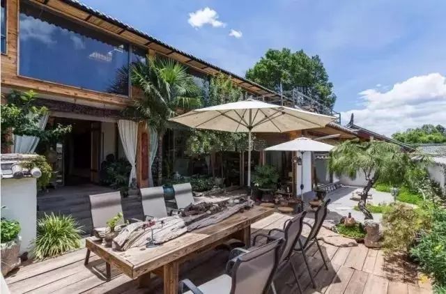 束河桃花塢，在茶馬古道浮生清閑陪父母慢慢變