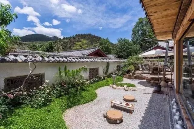 束河桃花塢，在茶馬古道浮生清閑陪父母慢慢變