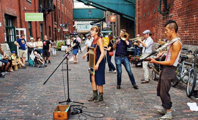 多村一號，在海外住進(jìn)小別墅慢條思理地生活