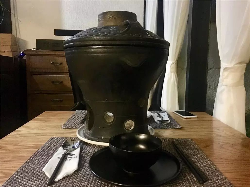 香格里拉薩洛頤度假酒店，以上帝視角看納帕海