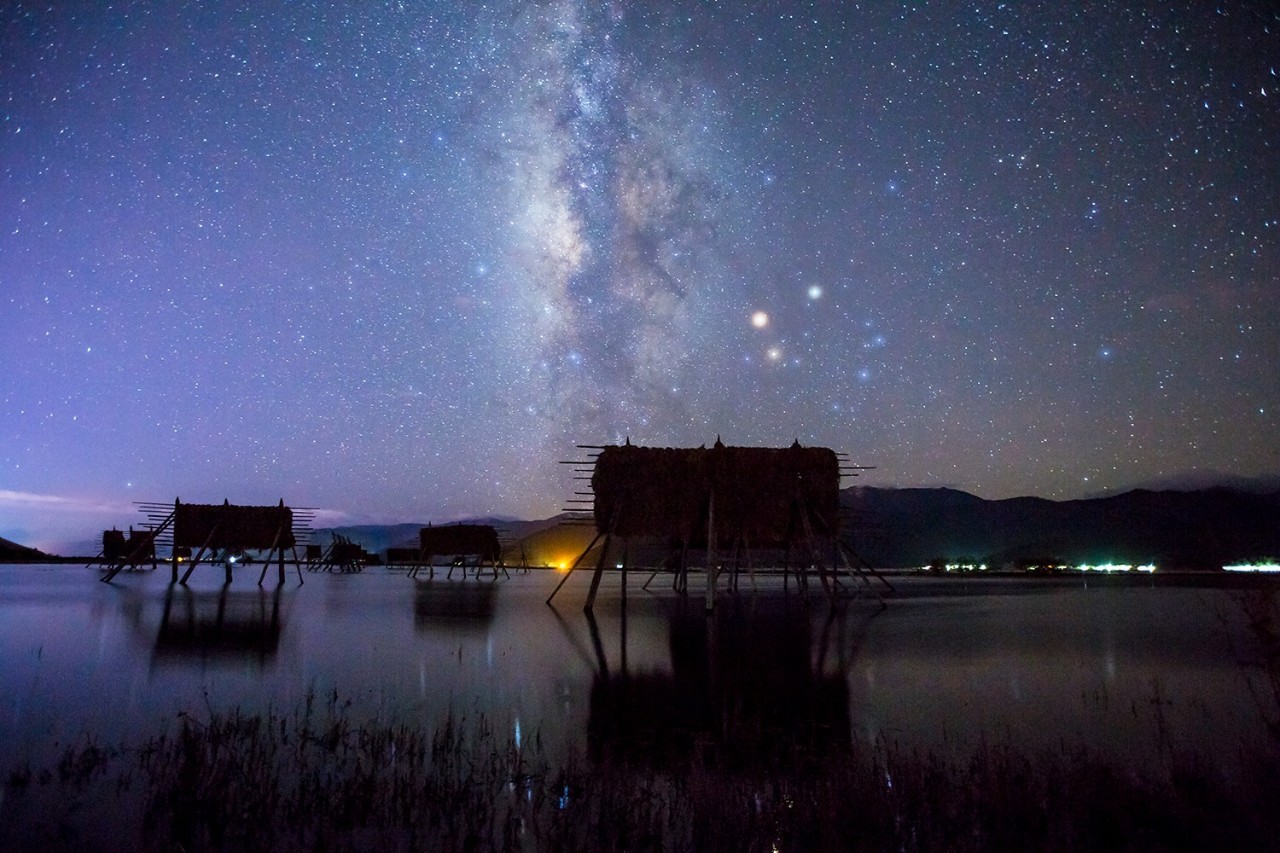 香格里拉薩洛頤度假酒店，以上帝視角看納帕海