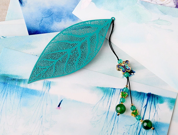 鏤空樹葉匠心啟航閱讀綠色復(fù)古文藝書簽