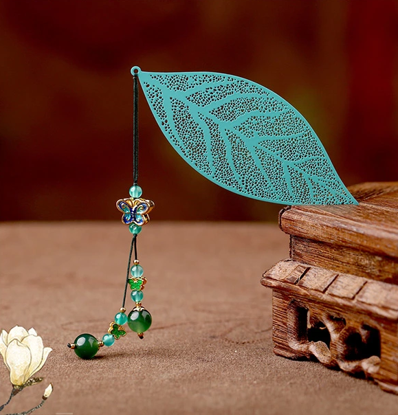 鏤空樹葉匠心啟航閱讀綠色復(fù)古文藝書簽